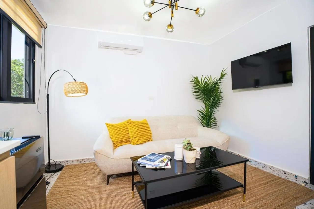 Garden Of Eden Hotel Brenas Apartman